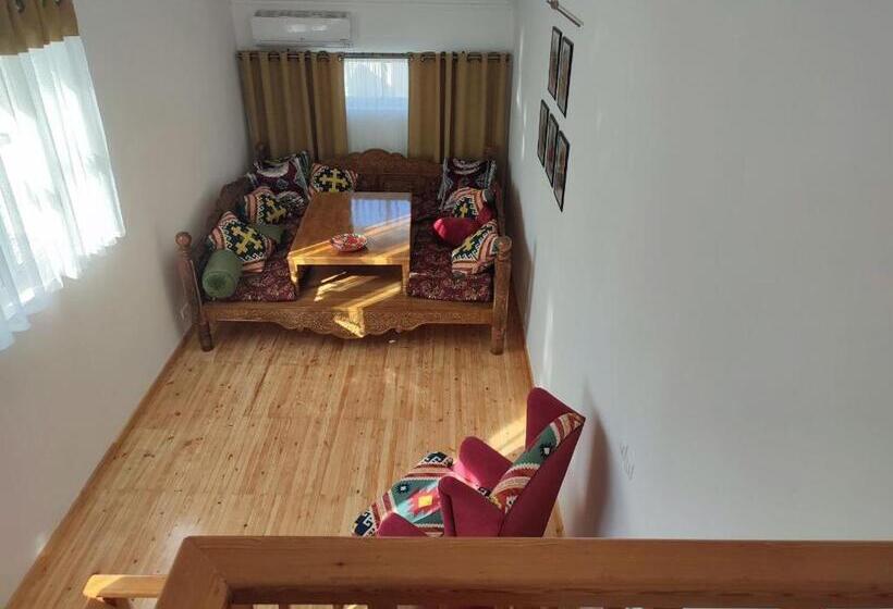 Habitació Estàndard, Anor