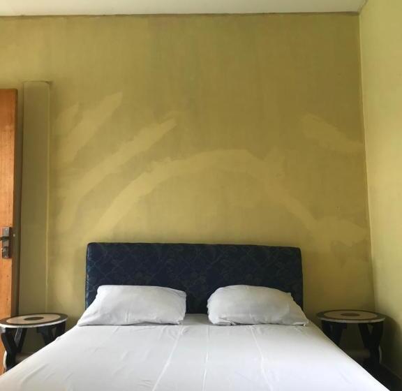 プールビュースタンダードルーム, Rinjani Terrace Cottage & Resto
