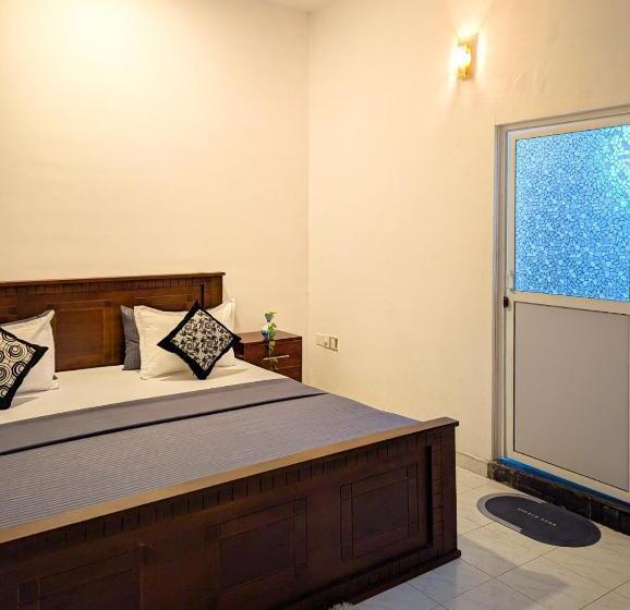 Номер Economy, Airpot Hotel By Cmb Apartments