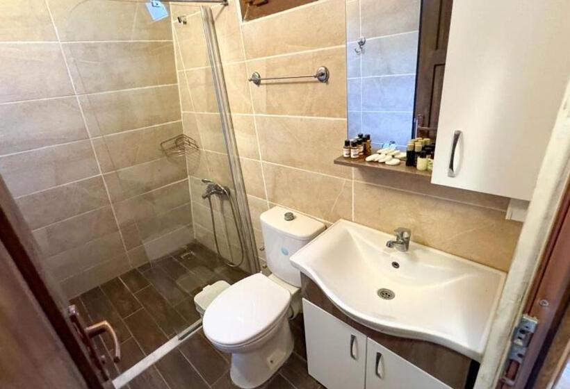 חדר משפחתי, Gaia Bungalow