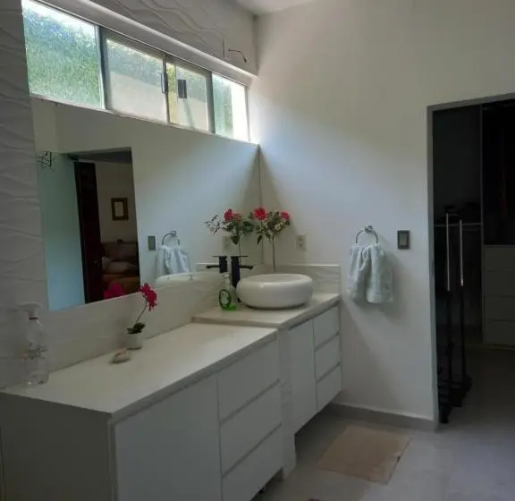 آپارتمان 3 خوابه, Casa Muy Cómoda Santa Cruz