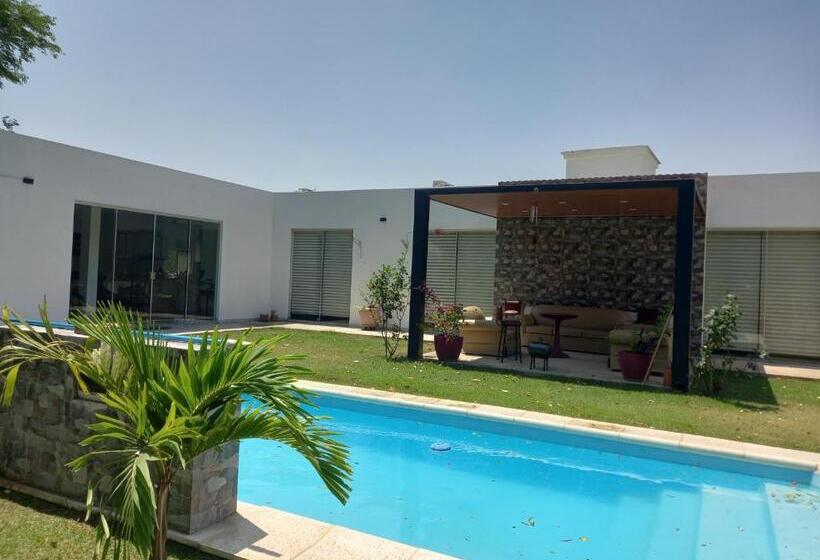 آپارتمان 3 خوابه, Casa Muy Cómoda Santa Cruz