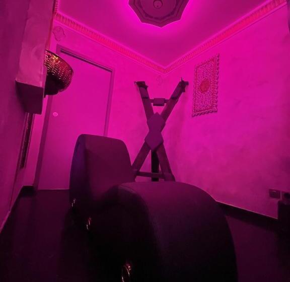 자쿠지 스위트, Sheherazade