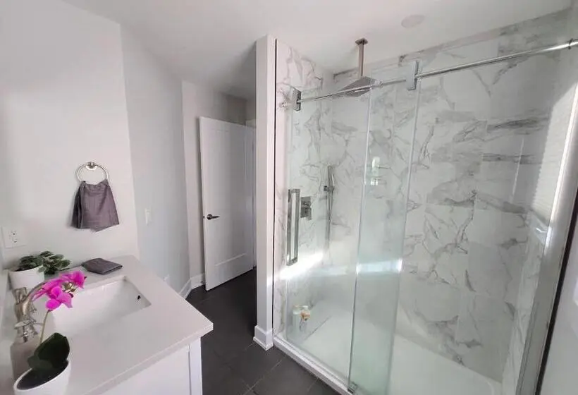 デラックススイート, Byward Market Luxury Guesthouse