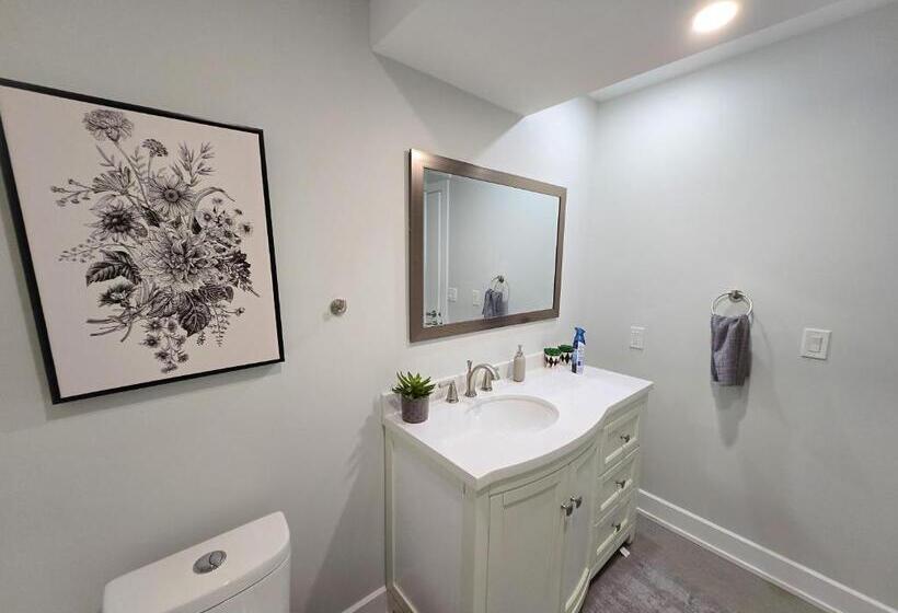 デラックススタジオ, Byward Market Luxury Guesthouse