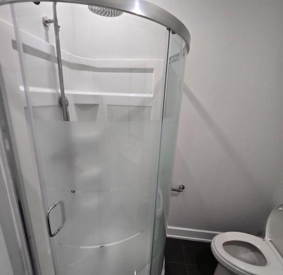 デラックスバンガロー, Byward Market Luxury Guesthouse