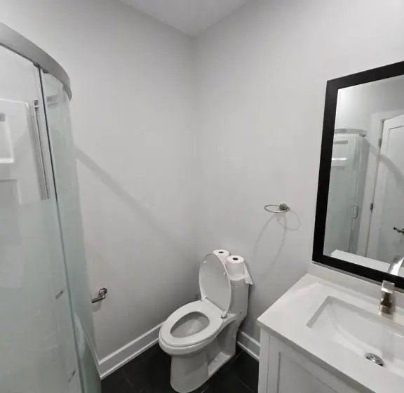 デラックスバンガロー, Byward Market Luxury Guesthouse