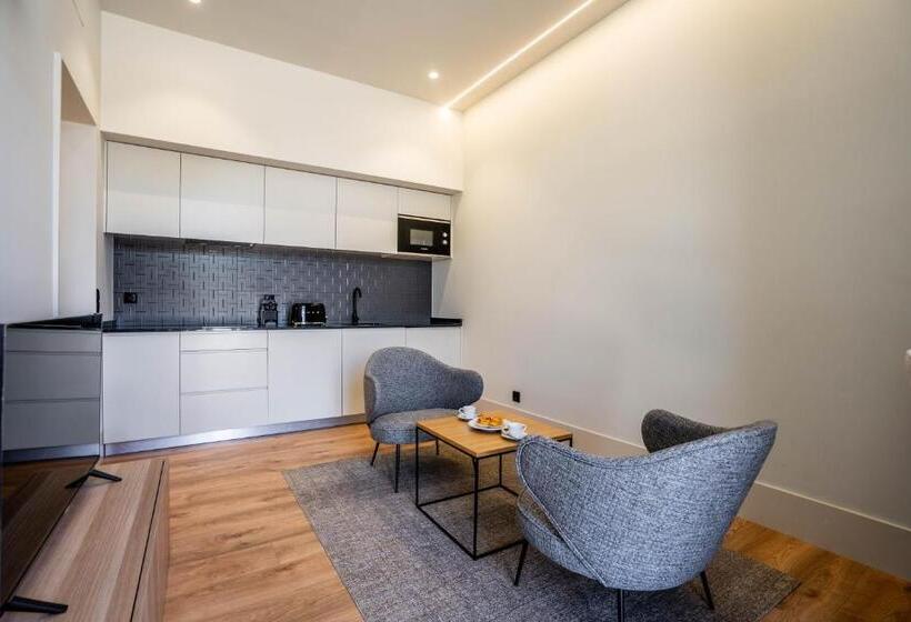 1 Bedroom Apartment River View, Gigantones Guesthouse