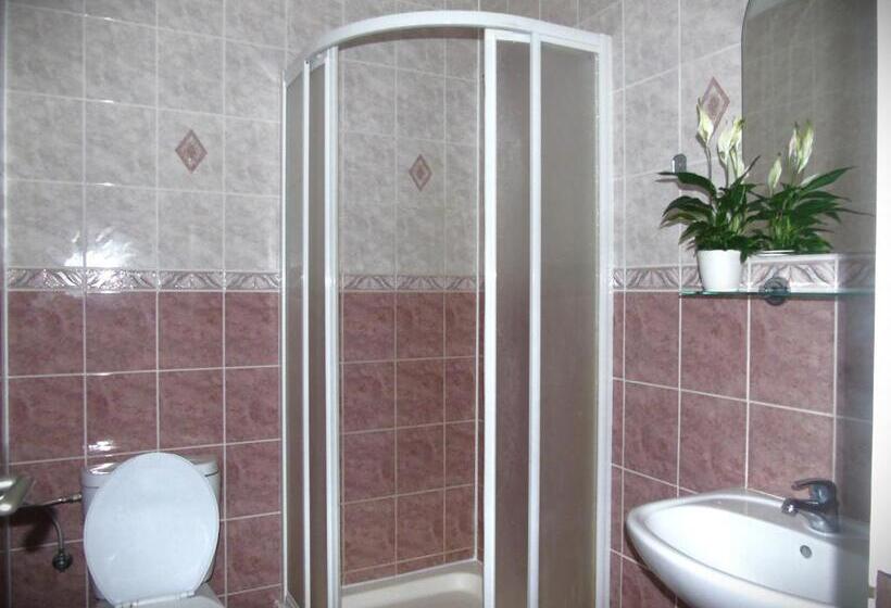 클래식 4인 룸, Toris Inn