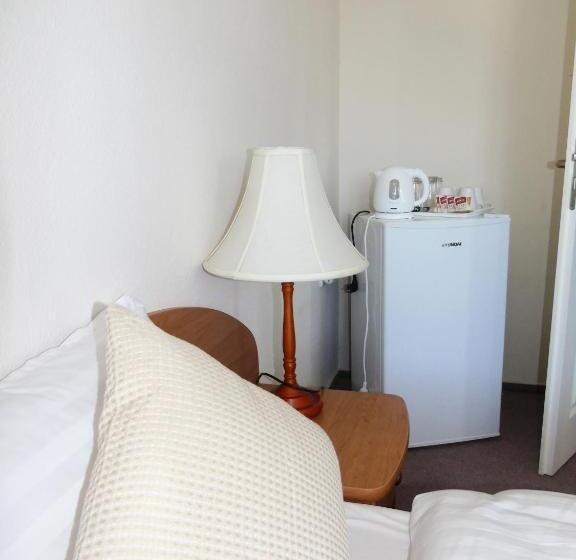 스탠다드 트리플 룸, Toris Inn