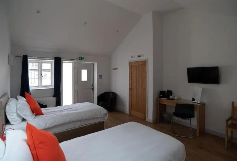 １ベッドルームハウス, Twin Deluxe Disabled Access And Wet Room With Courtyard View   Newton