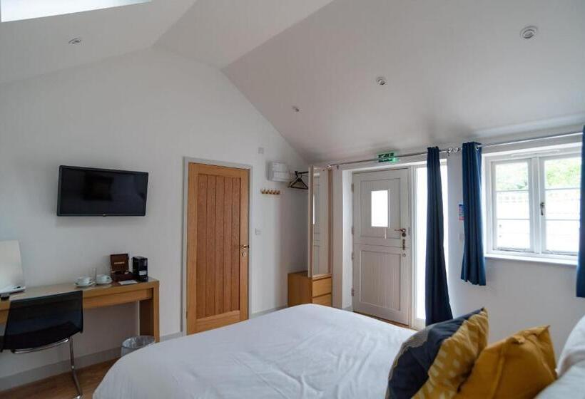 منزل غرفة نوم واحدة, Twin Deluxe Disabled Access And Wet Room With Courtyard View Newton