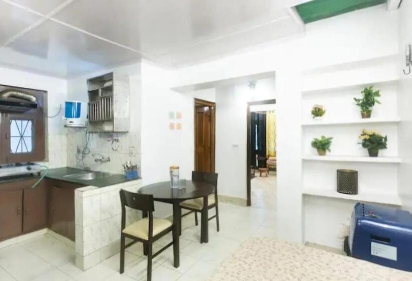 Семейный Номер, Home