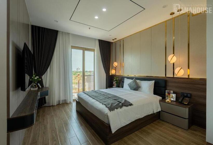 اتاق لوکس با بالکن, Khách Sạn Trung Trầm