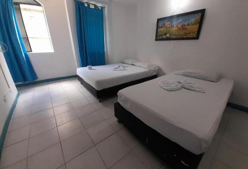 Номер Стандарт Трехместный, La Bella Villa Medellin