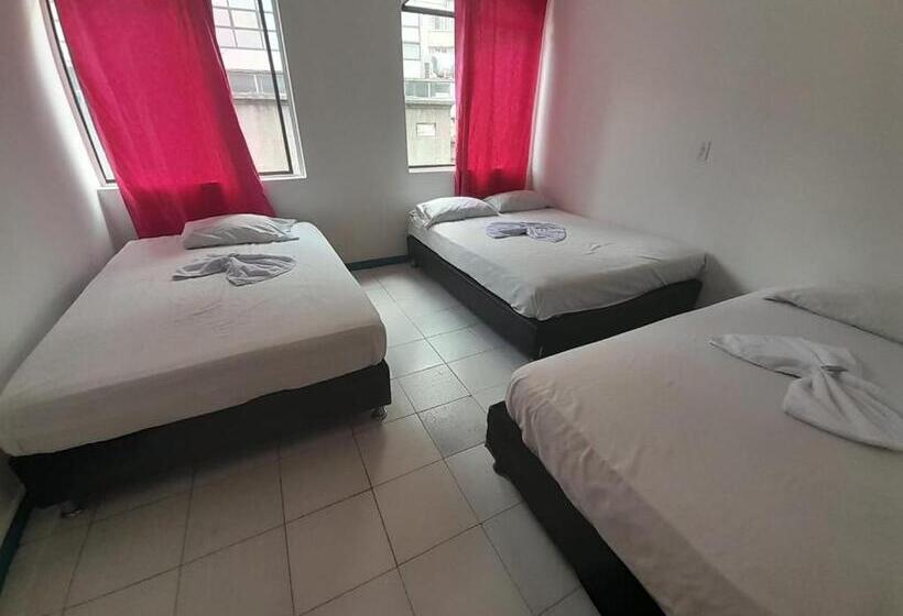 Трехместный Номер Комфорт, La Bella Villa Medellin