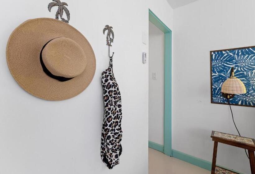 Villa 1 Makuuhuone, Poolside Resort Glam In Heart Of Ps Downtown