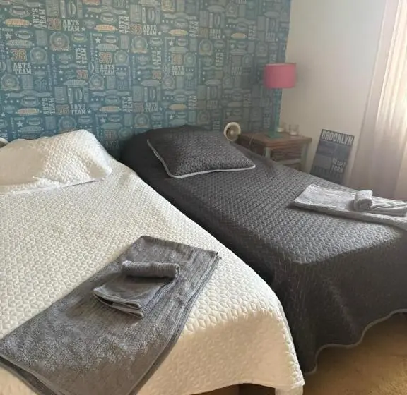バルコニー付きスタンダードルーム, Confortable Double Room& Pool