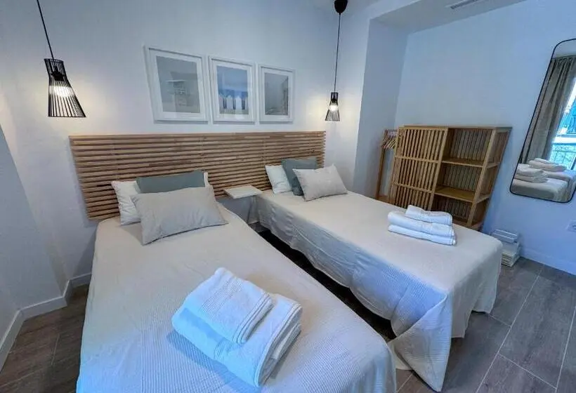 اتاق استاندارد, Zur Boutique Hostel