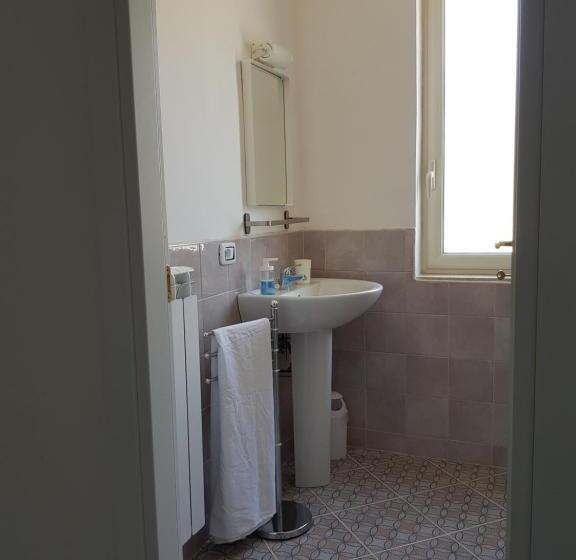 חדר סטנדרט עם מיטת קינג, B&b Eboli