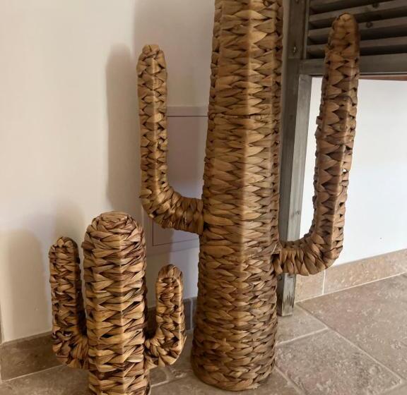 Студио Стандарт Вид на Бассейн, Love Les 5 Sens Et La Sauvageonne