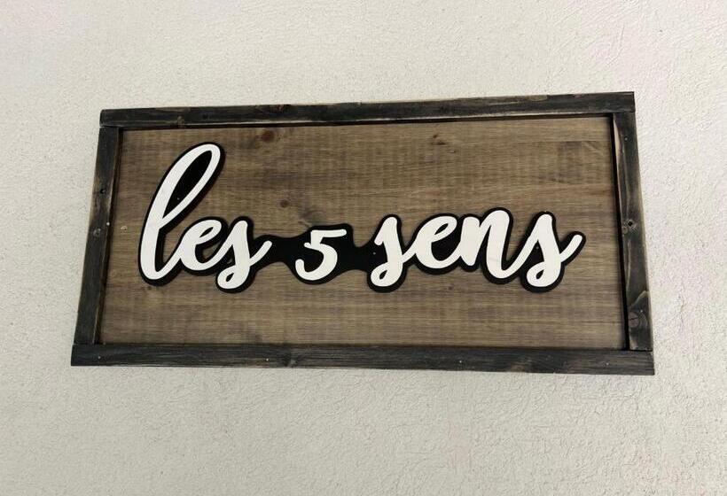 Студио Стандарт Вид на Бассейн, Love Les 5 Sens Et La Sauvageonne