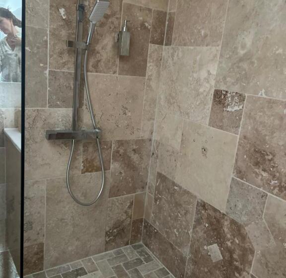 Студио Стандарт Вид на Бассейн, Love Les 5 Sens Et La Sauvageonne