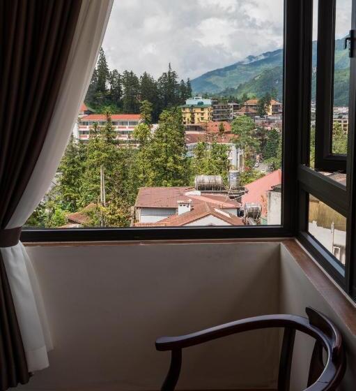 اتاق خانوادگی, Anh Tú