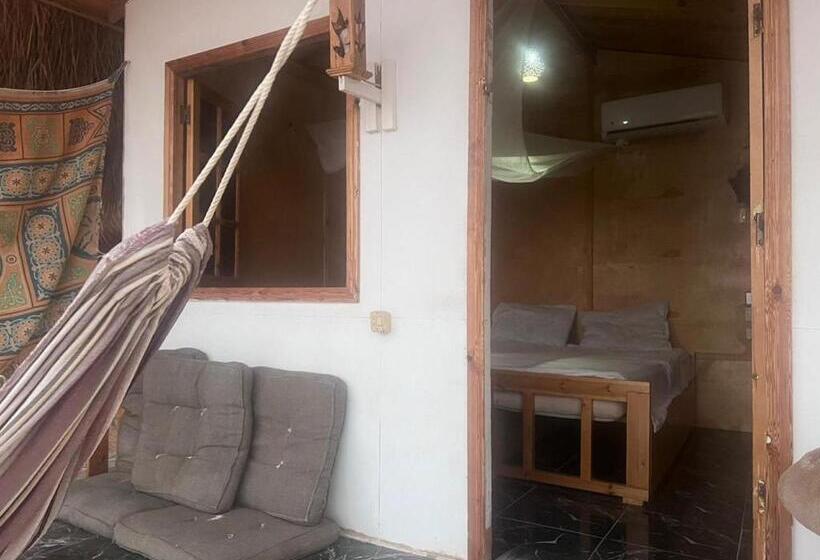 اتاق استاندارد با چشمانداز دریا, The Bedouin Life With Eid Ali