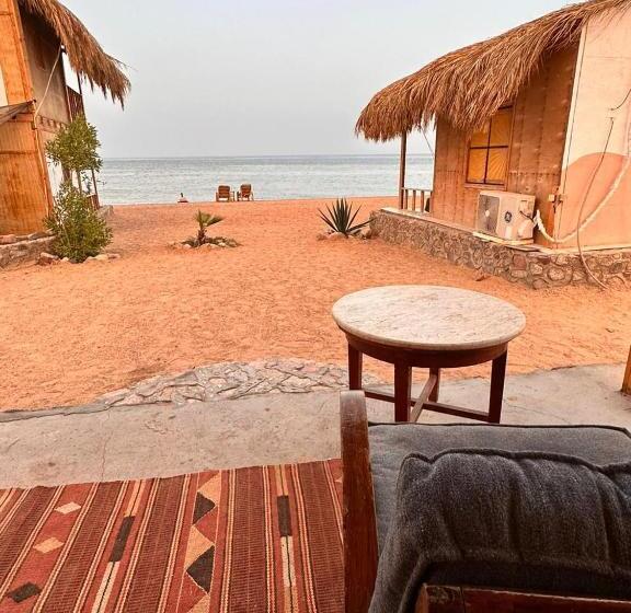 Deluxe Suite Sea View, The Bedouin Life With Eid Ali