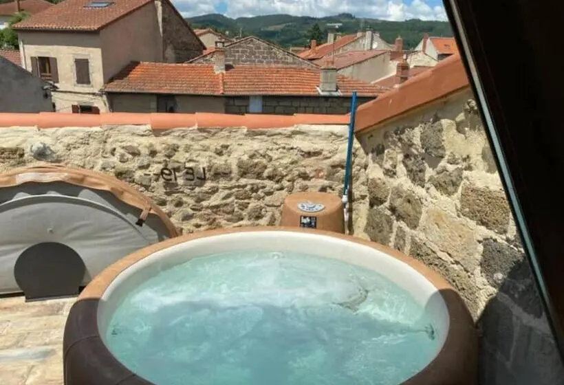 キングサイズベッドのスタンダードルーム, Le 19   38m2 Terrasse Jacuzzi   Centre Historique   Clim