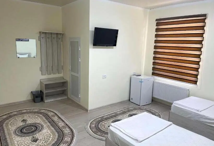 Quarto Triplo Standard com Vista, Mahdiy