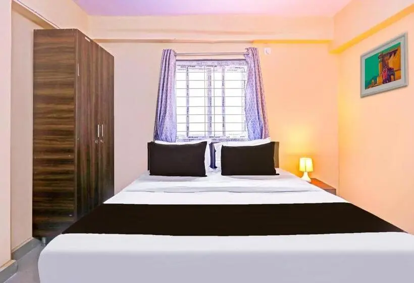 Classic Kolmen Hengen Huone, Oyo Tulasi Premium Rooms