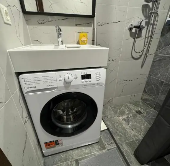 آپارتمان 1 خوابه با بالکن, Imperia