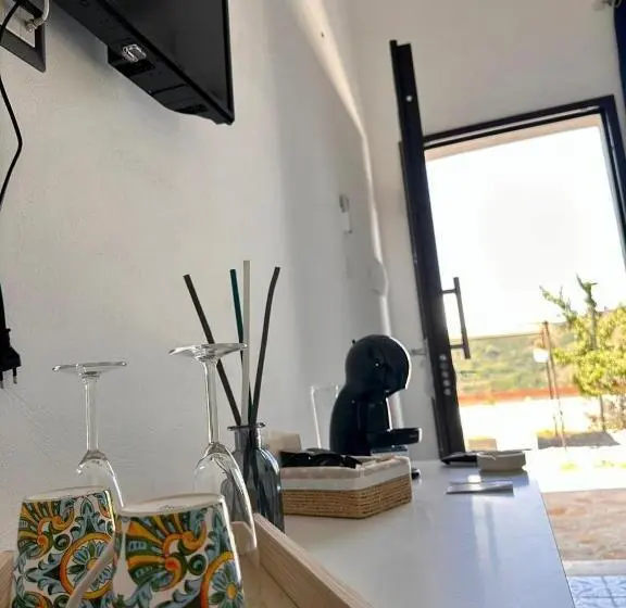 スタンダードトリプルルーム, Brezza Di Mare Rooms