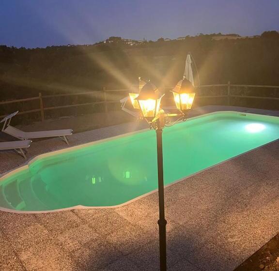 デラックスルーム, Vin Dell Olmo