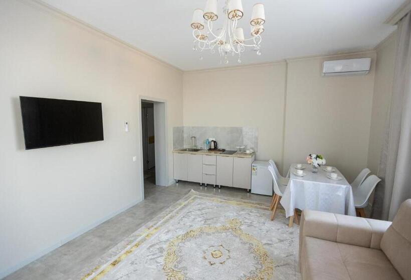 سوییت خانوادگی, Zhagalau Resort