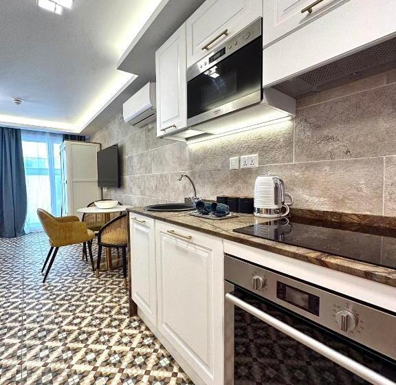 חדר משפחתי דלוקס, Balcony