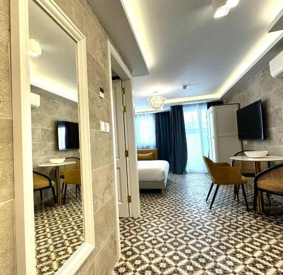 חדר משפחתי דלוקס, Balcony