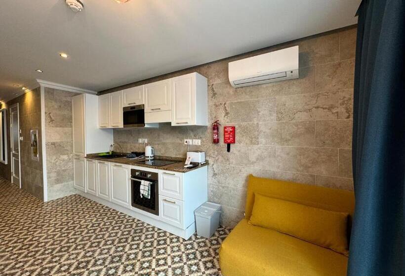 סטודיו סטנדרט עם מרפסת, Balcony