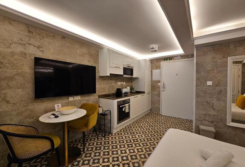 סטודיו סטנדרט, מיטה זוגית, Balcony