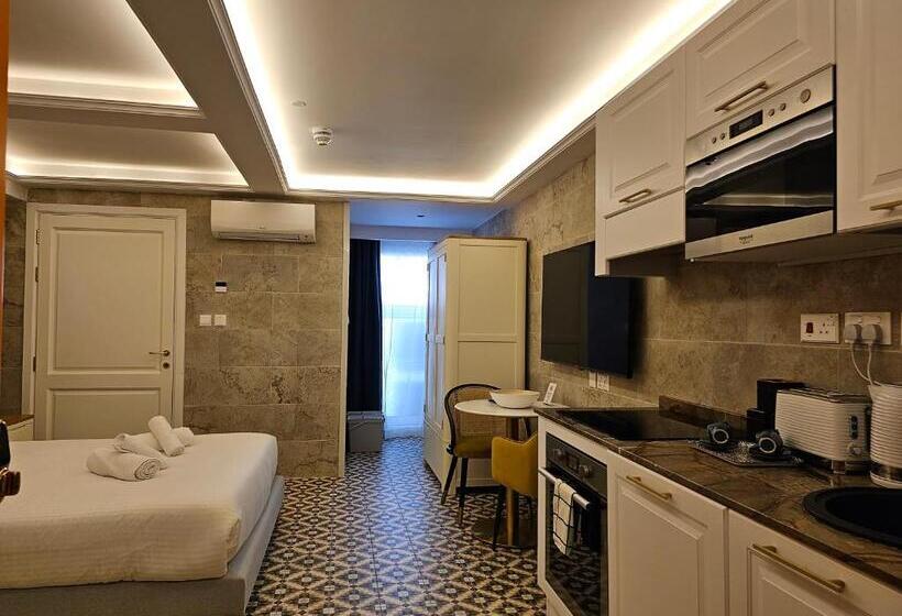 סטודיו סטנדרט, מיטה זוגית, Balcony