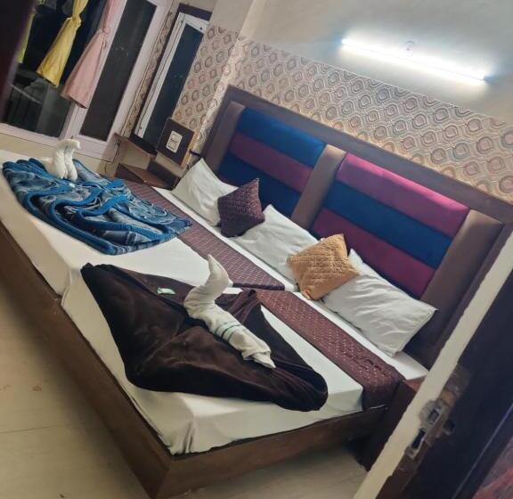 اتاق استاندارد با چشم‌انداز کوهستان, Bhavini