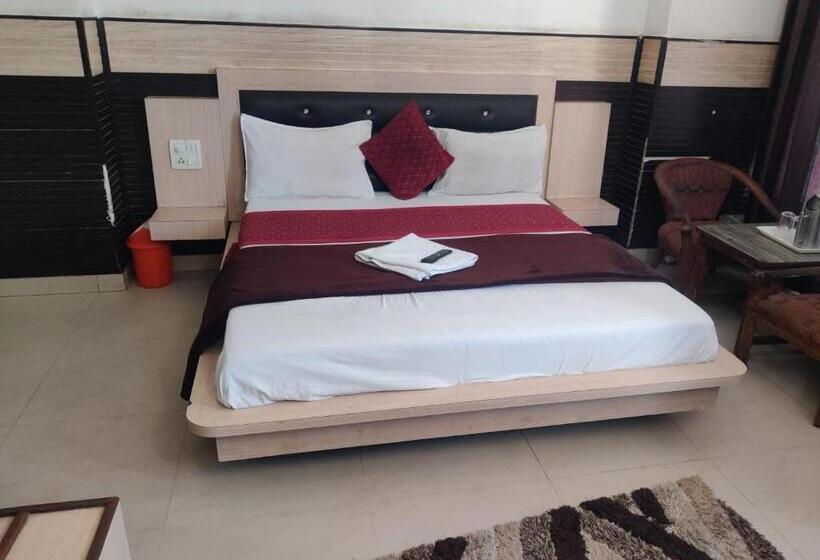 اتاق استاندارد با چشم‌انداز کوهستان, Bhavini