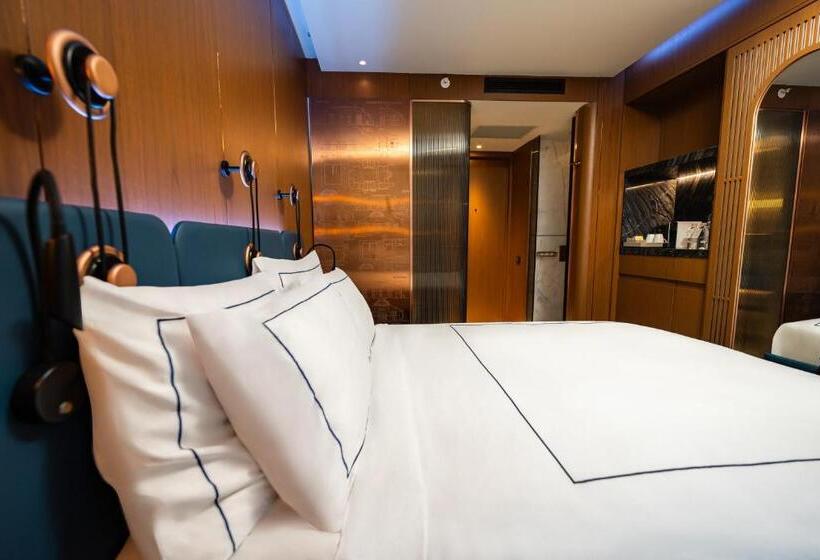 اتاق لوکس, Sura Concept