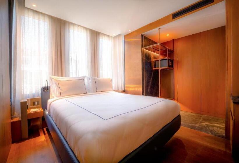 اتاق سوپریور, Sura Concept