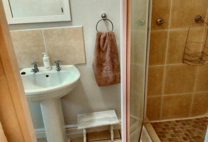 سوییت, Antique Silk Self Catering Unit