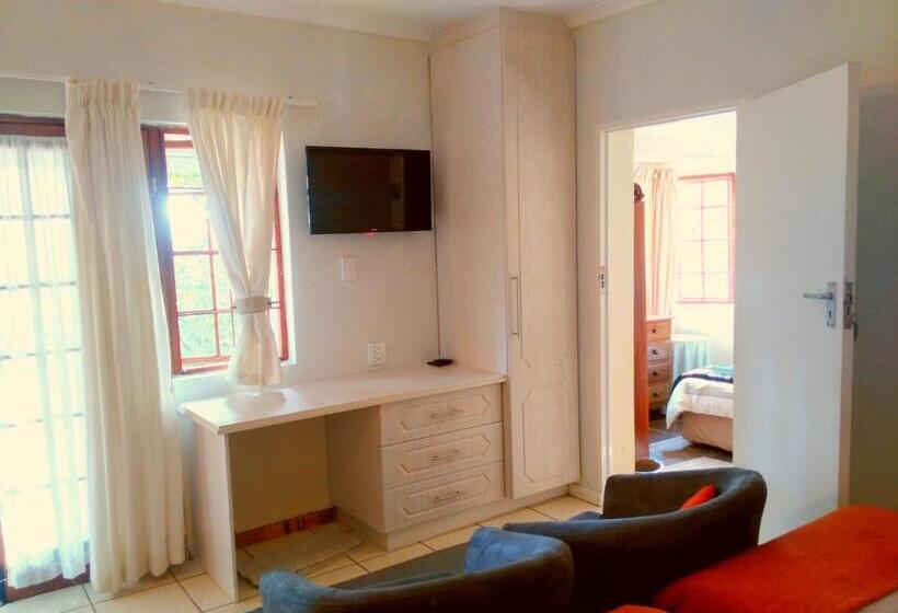 Люкс, Antique Silk Self Catering Unit