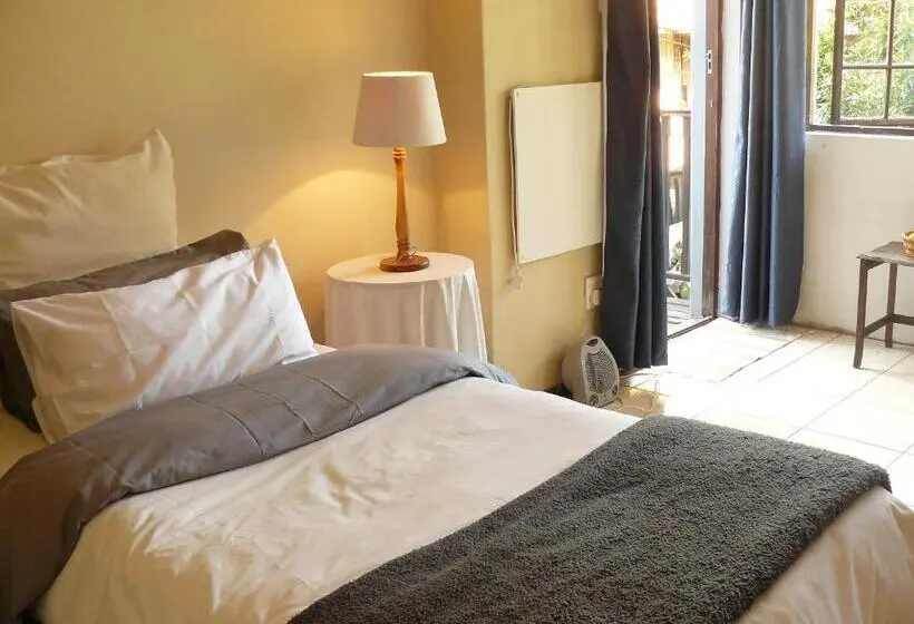 ベーシックルーム, Antique Silk Self Catering Unit