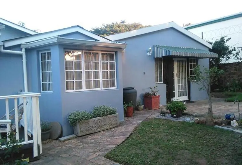 スイート, Antique Silk Self Catering Unit